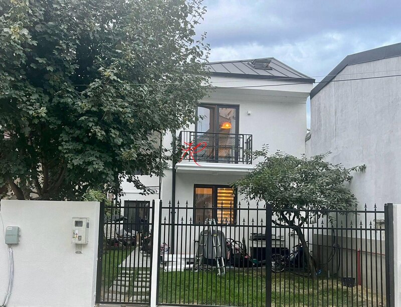 Polona Vanzare Vila noua